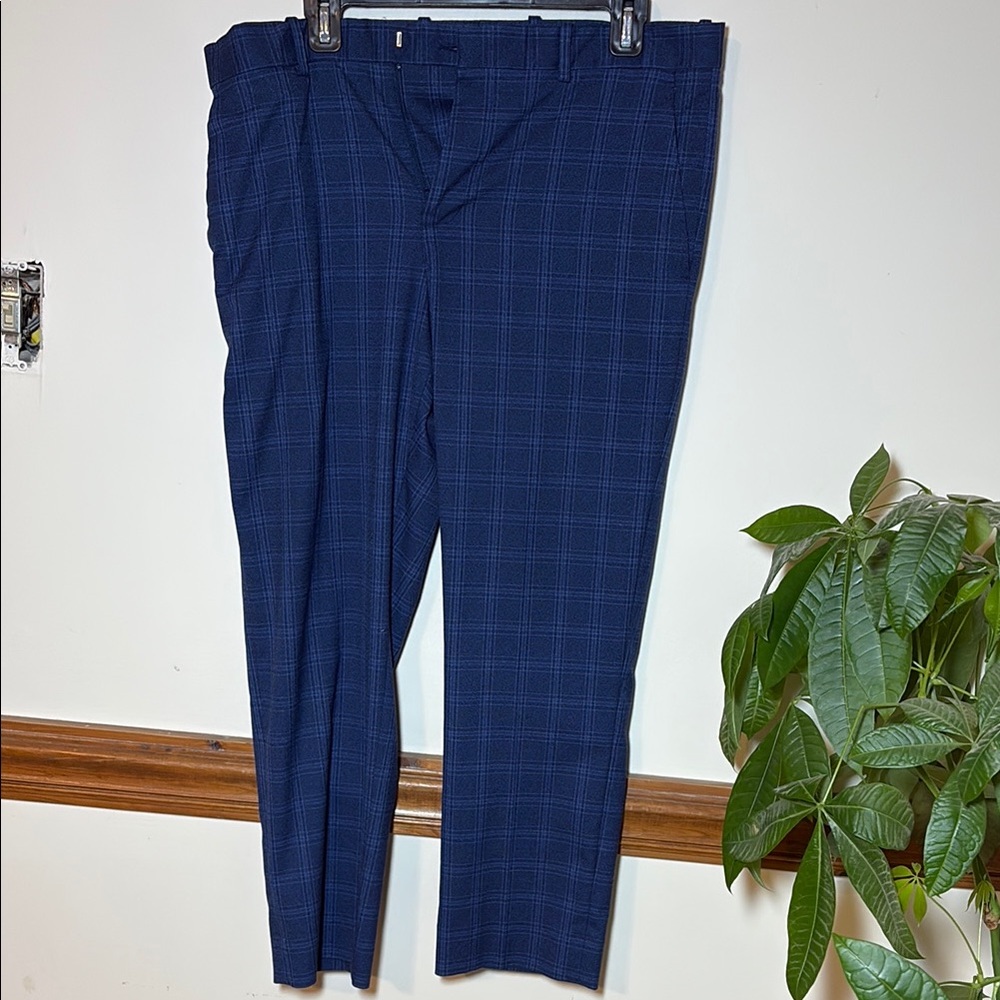 Perry Ellis Blue Dress Pants with Tailored Silhouette